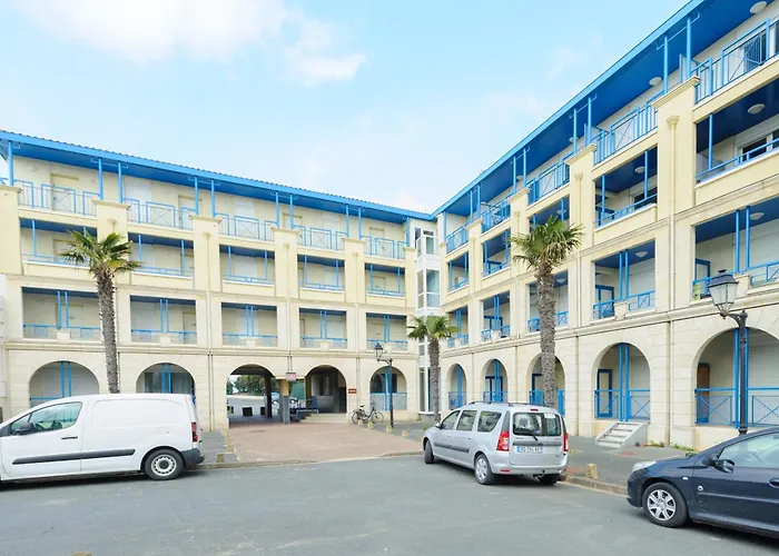Chatelaillon-Plage : T2 Panoramique Sur La Mer Pour 2 Avec Piscine - Fr-1-535-2